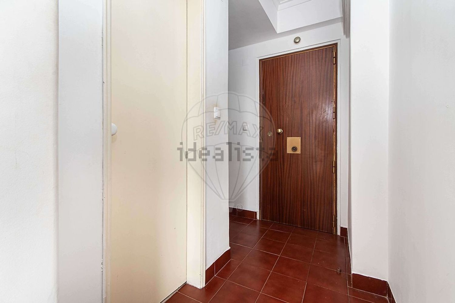 公寓 t2出售在Praceta Almirante Reis - 过道