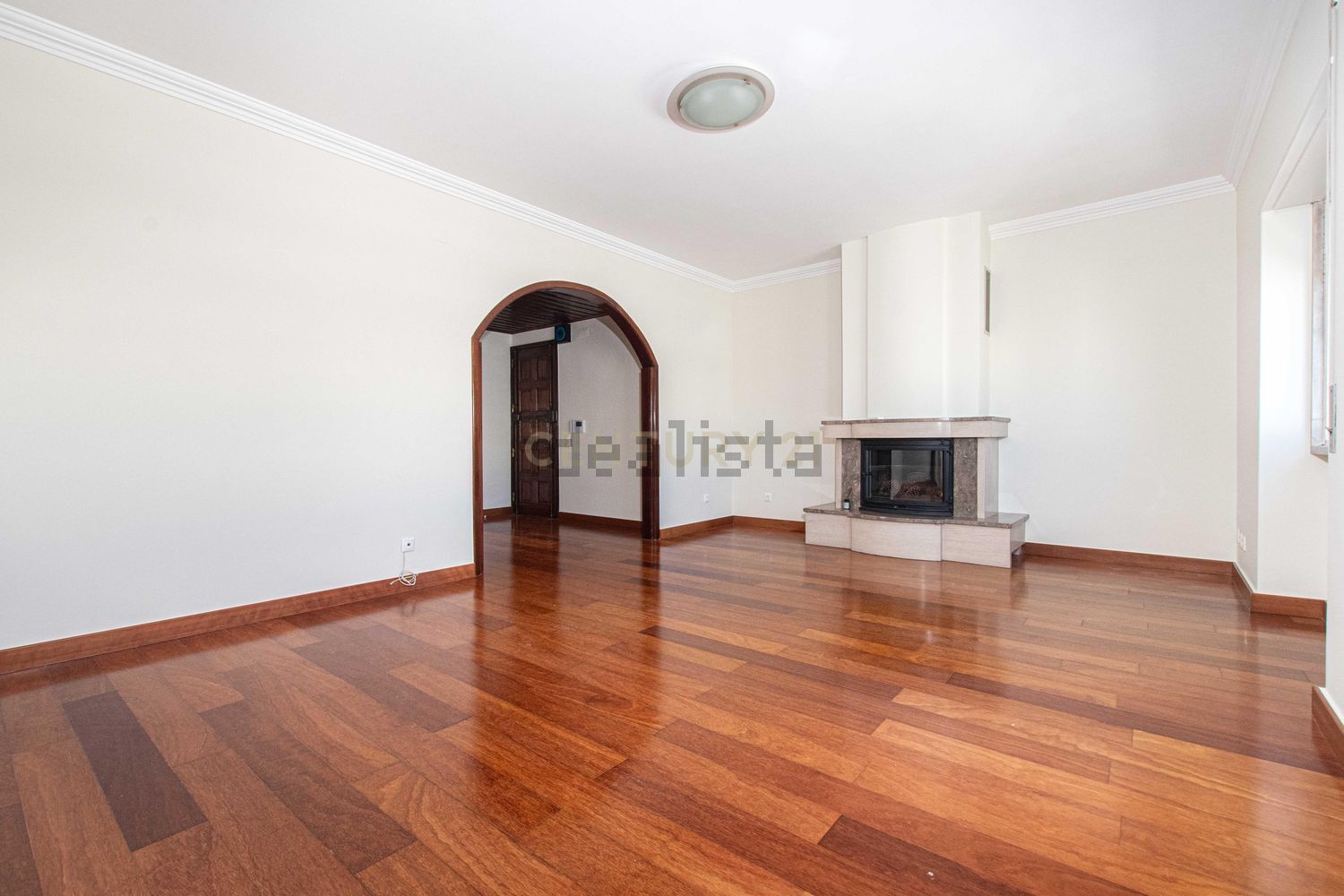 出租公寓 t4在Moscavide e Portela - 居住