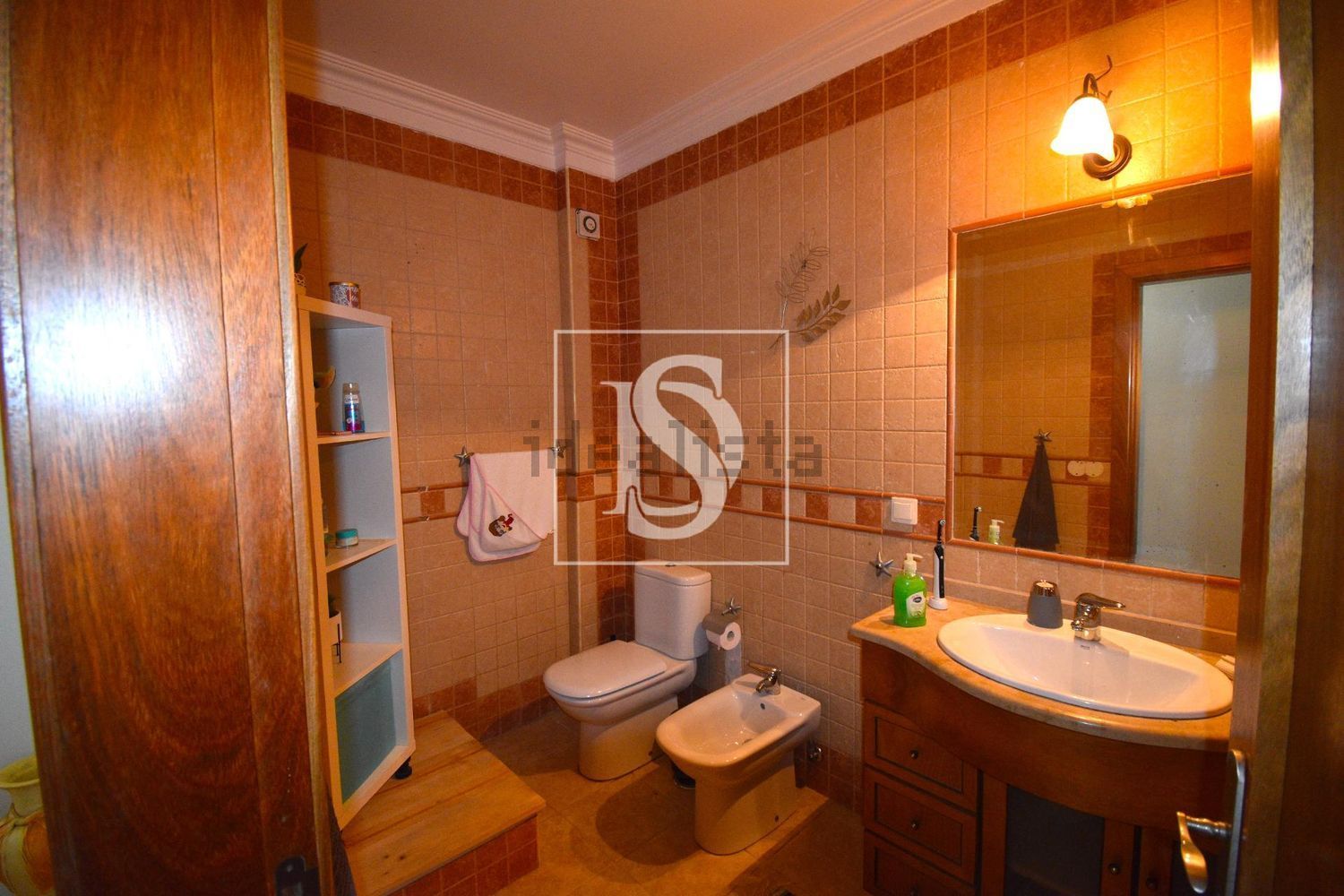 小楼房或独栋别墅出售在Encarnação - 卫生间