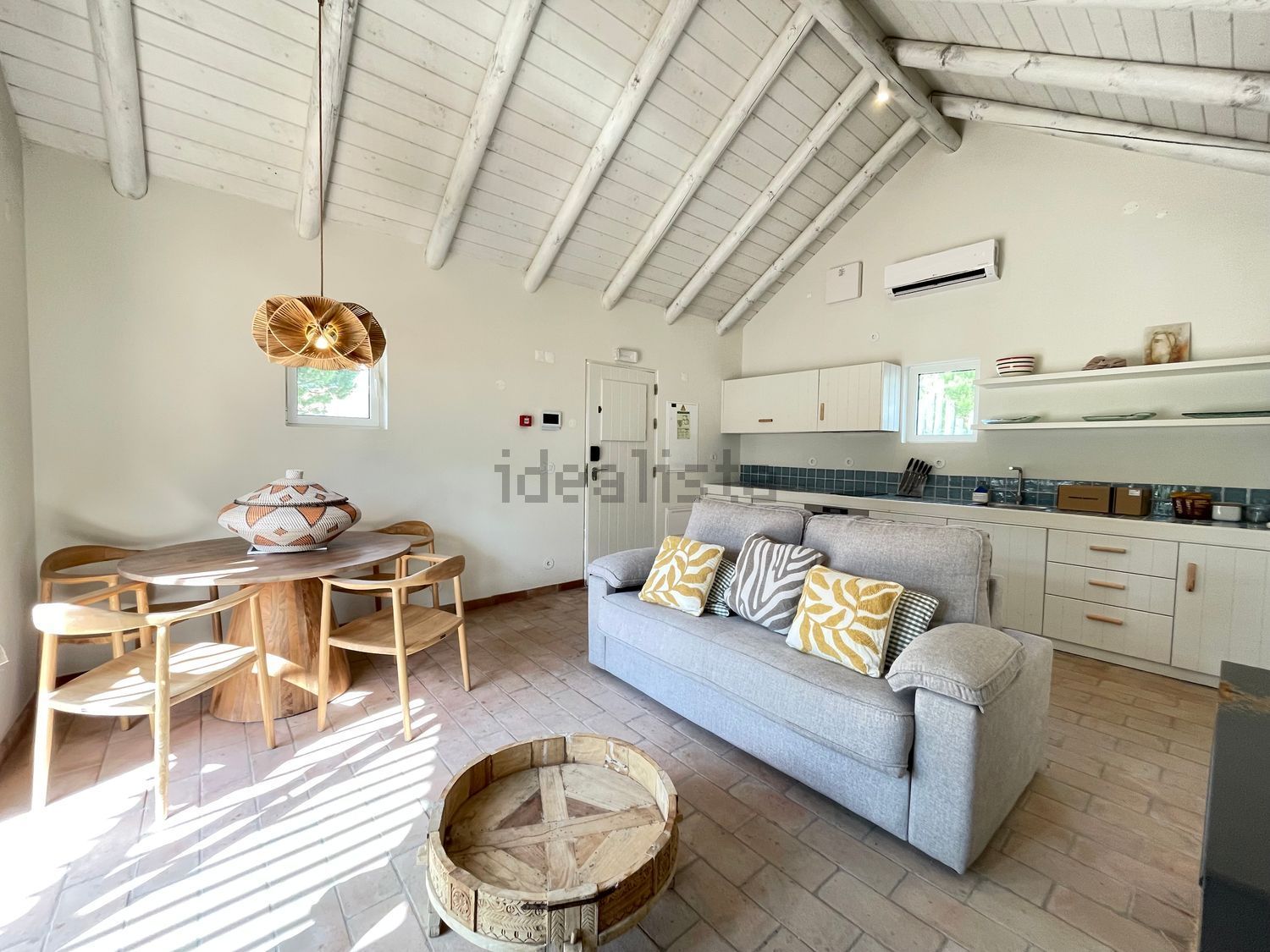 小楼房或独栋别墅出售Authentic Bicas s/n - 客厅