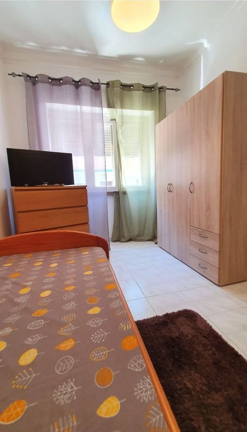 出租房间在Rua 1º de Dezembro, 34