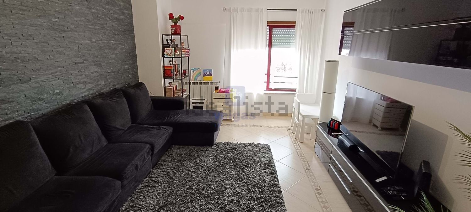 公寓 t2出售在Ramada e Caneças - 客厅