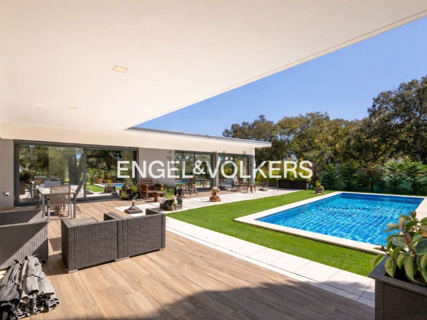 小楼房或独栋别墅出售在Avenida do Montado, 39 - 游泳池