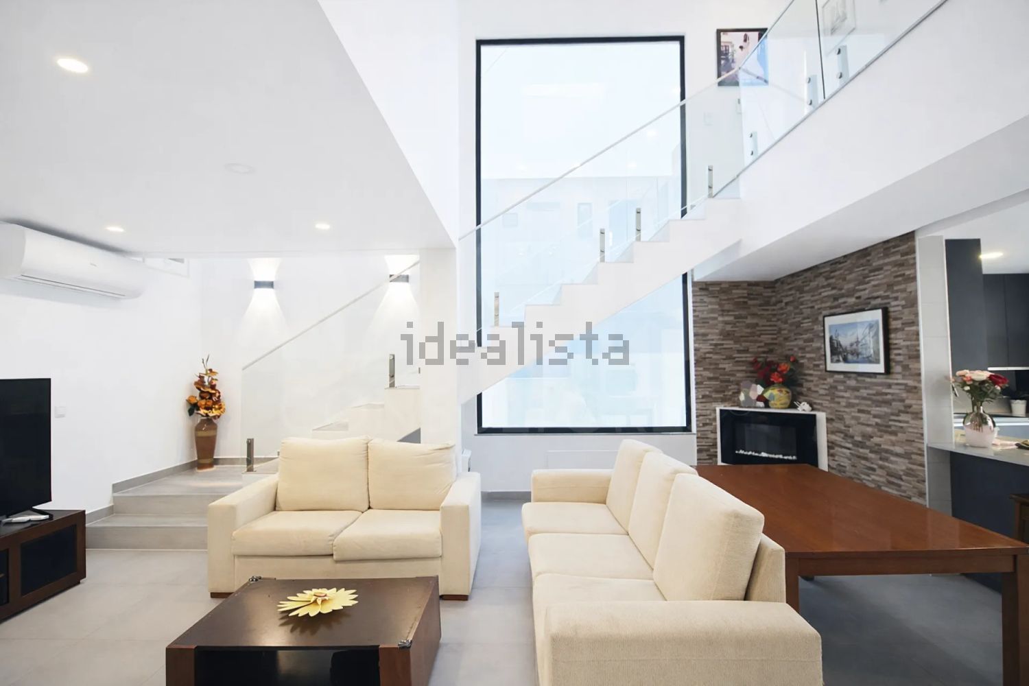 小楼房或别墅出售在Santo Antão e São Julião do Tojal - 客厅