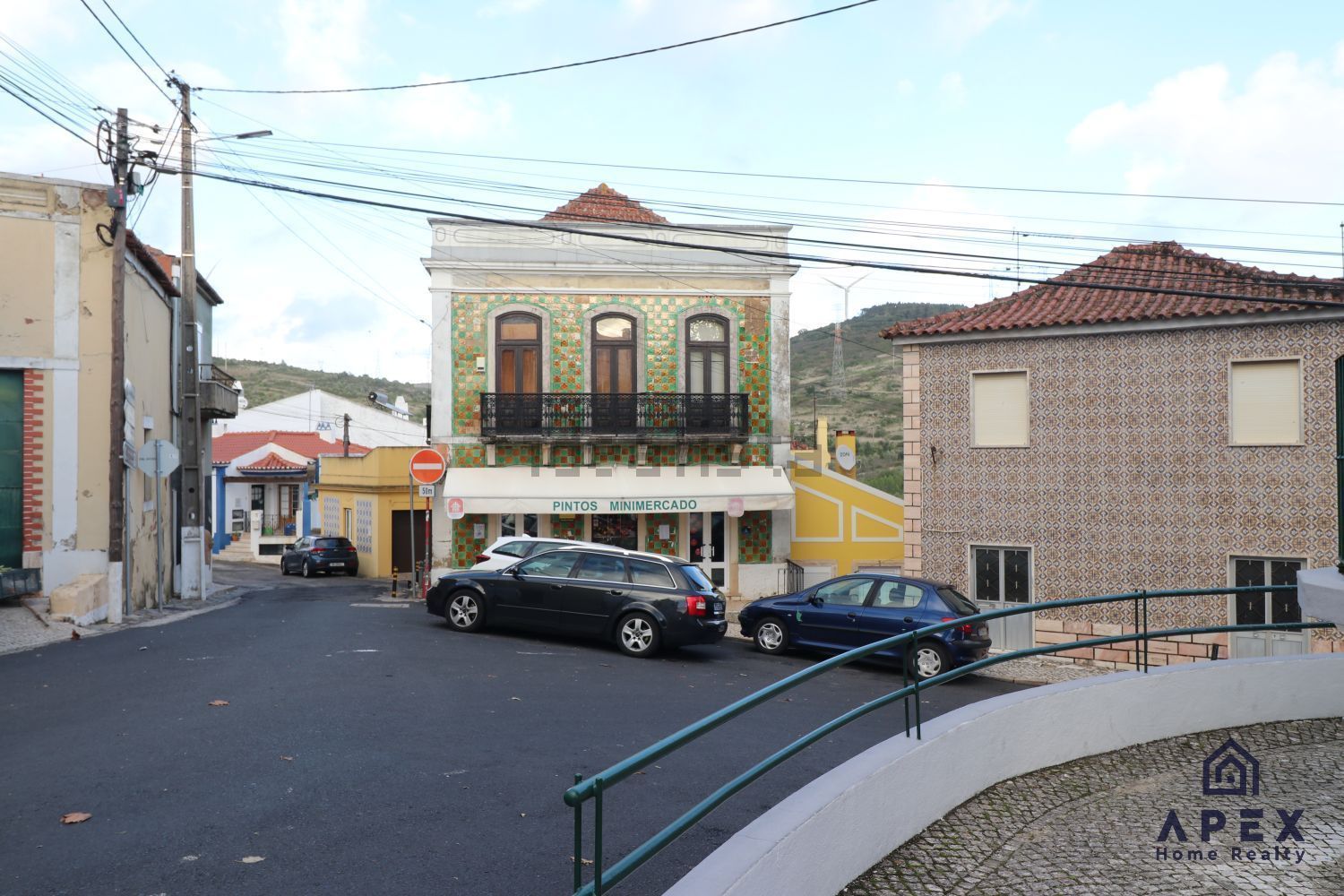 出租小楼房或独栋别墅在Fanhões - 视线