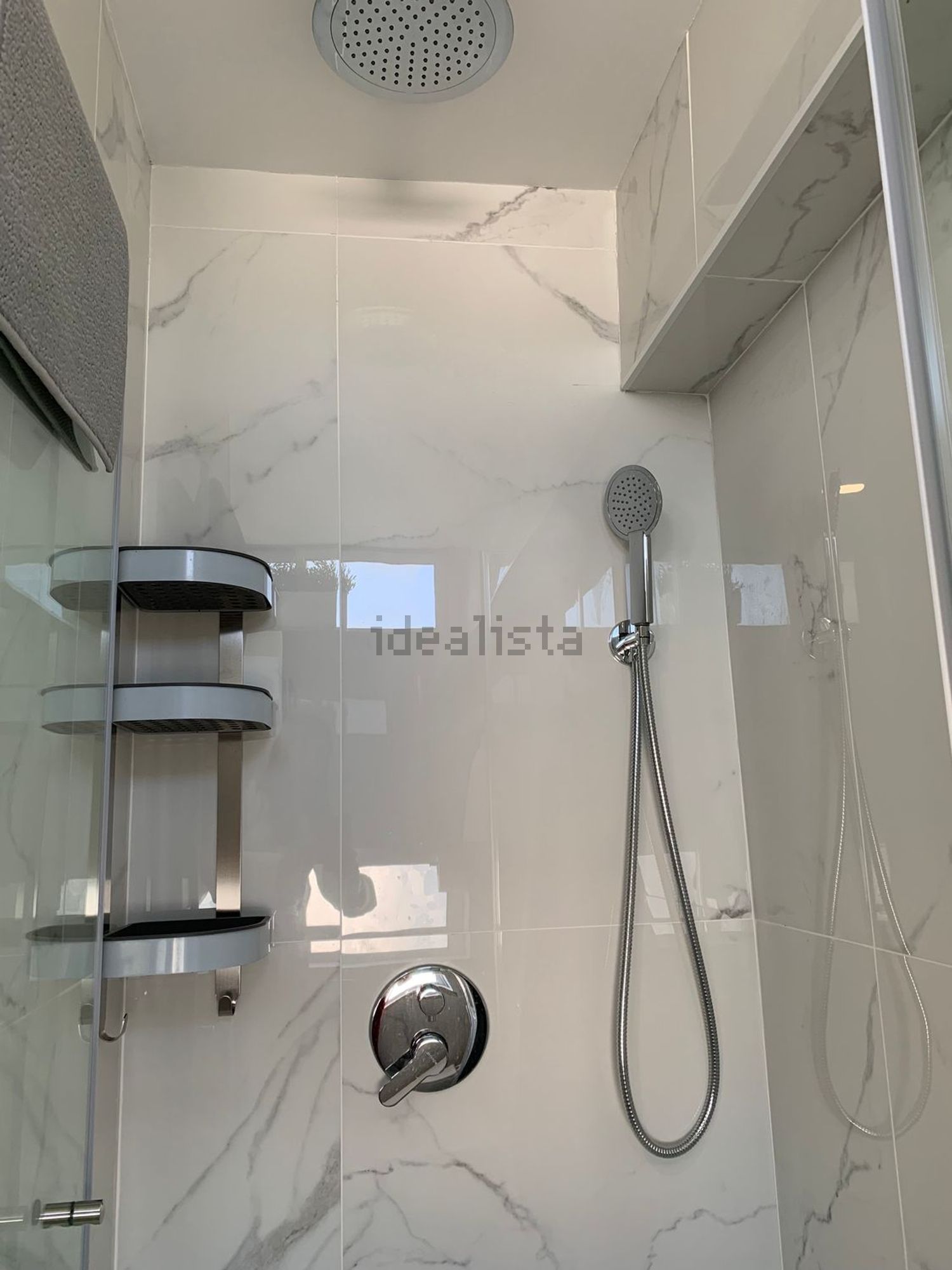 出租房间在Rua Sargento Armando Monteiro Ferreira, 17 - 卫生间