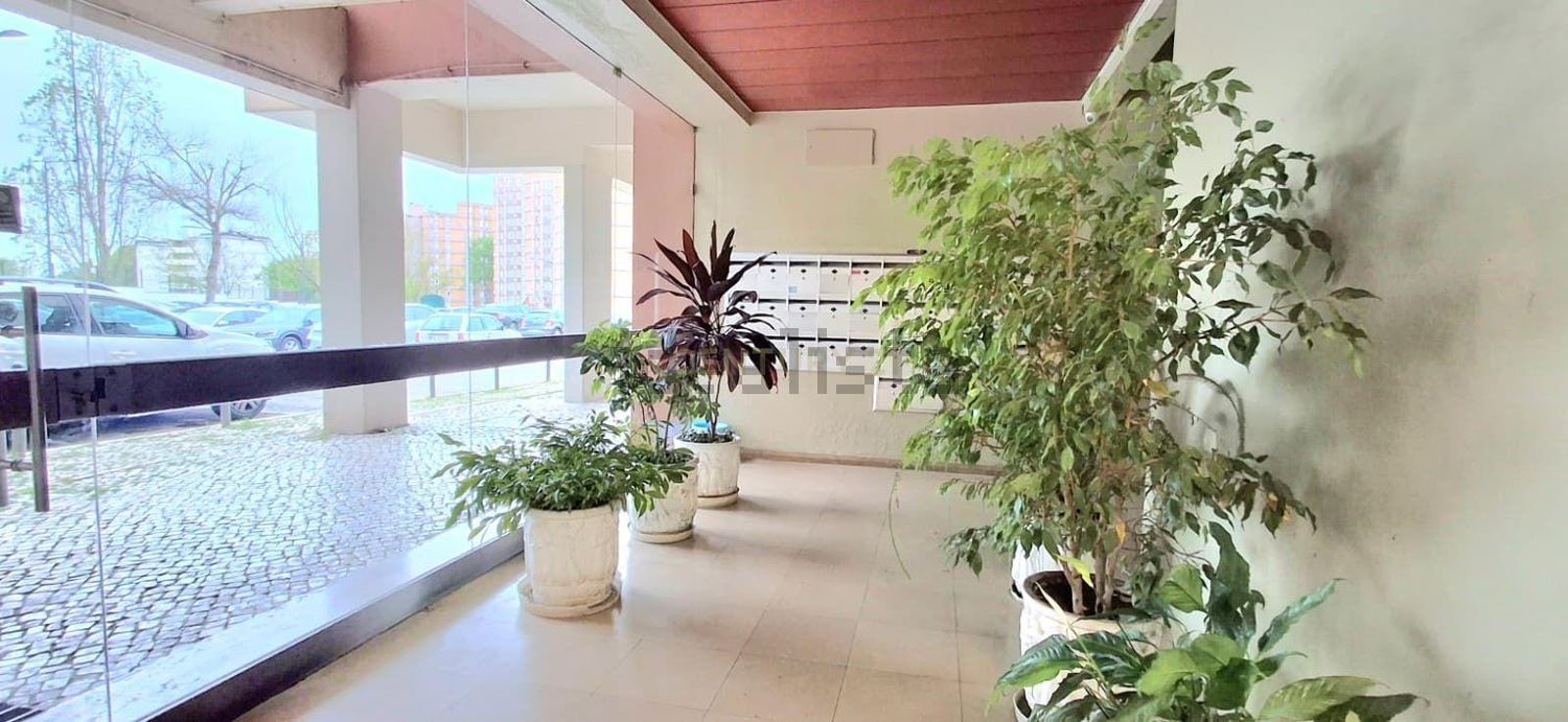 公寓 t3出售在Rua Tomás Alcaide, 100 - 阳台