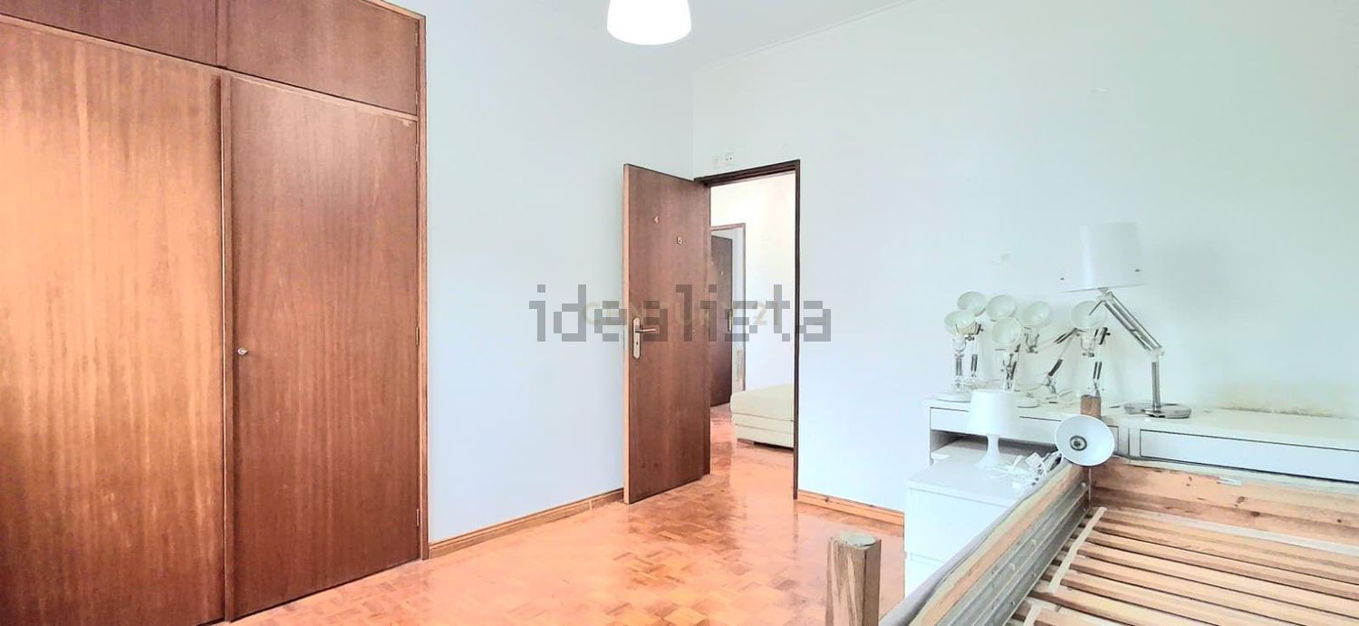 公寓 t3出售在Rua Tomás Alcaide, 100 - 居住