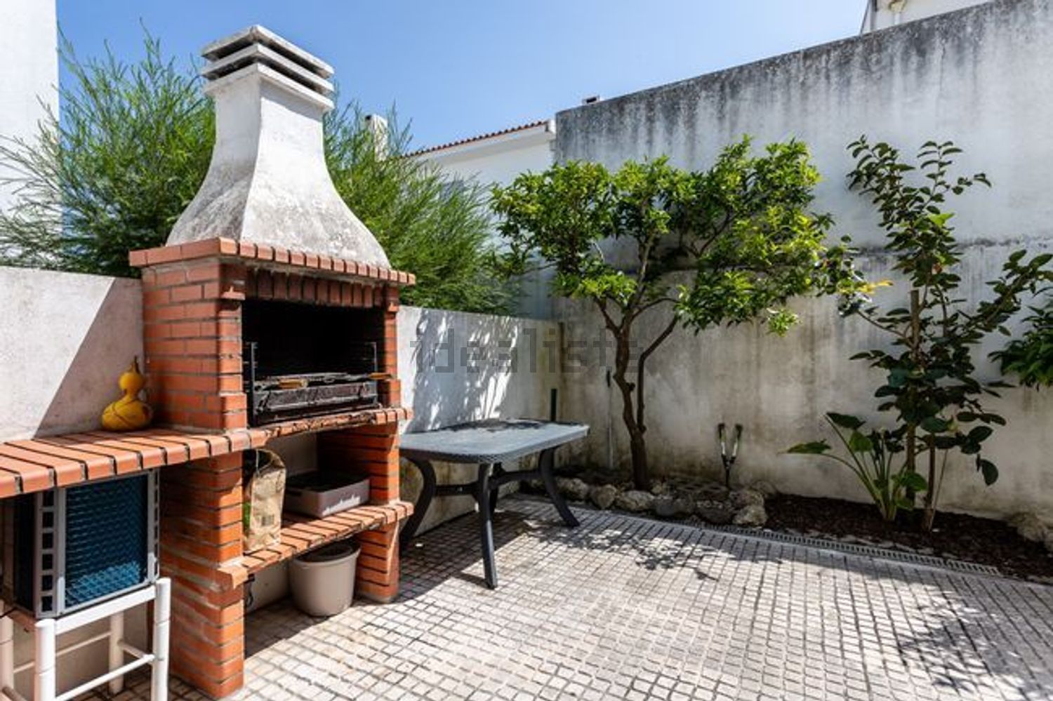 小楼房或独栋别墅出售在Rua Adão Manuel Ramos Barata - 阳台