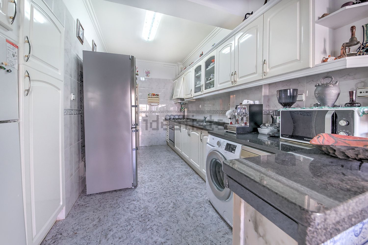 公寓 t4出售在Rua 27 de Junho, 6 - 厨房