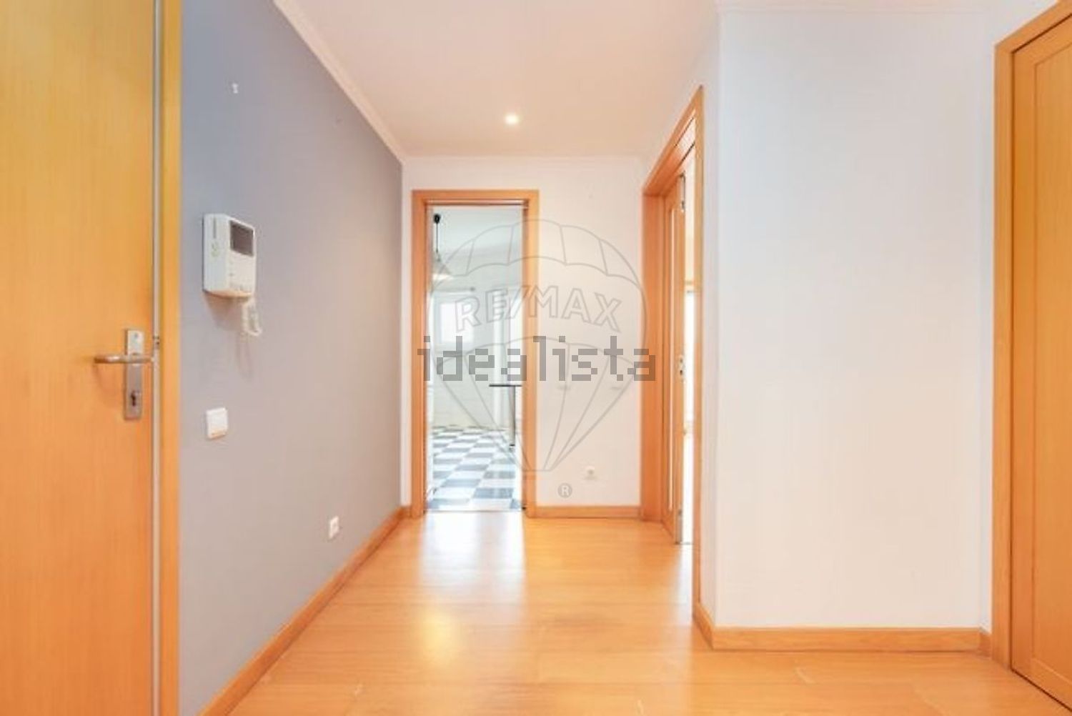 公寓 t3出售在Rua Doutor José da Cunha - 过道