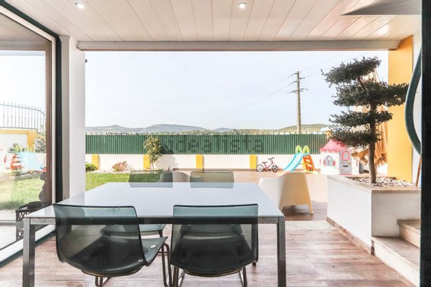 小楼房或独栋别墅出售在Praceta Santo António - 阳台