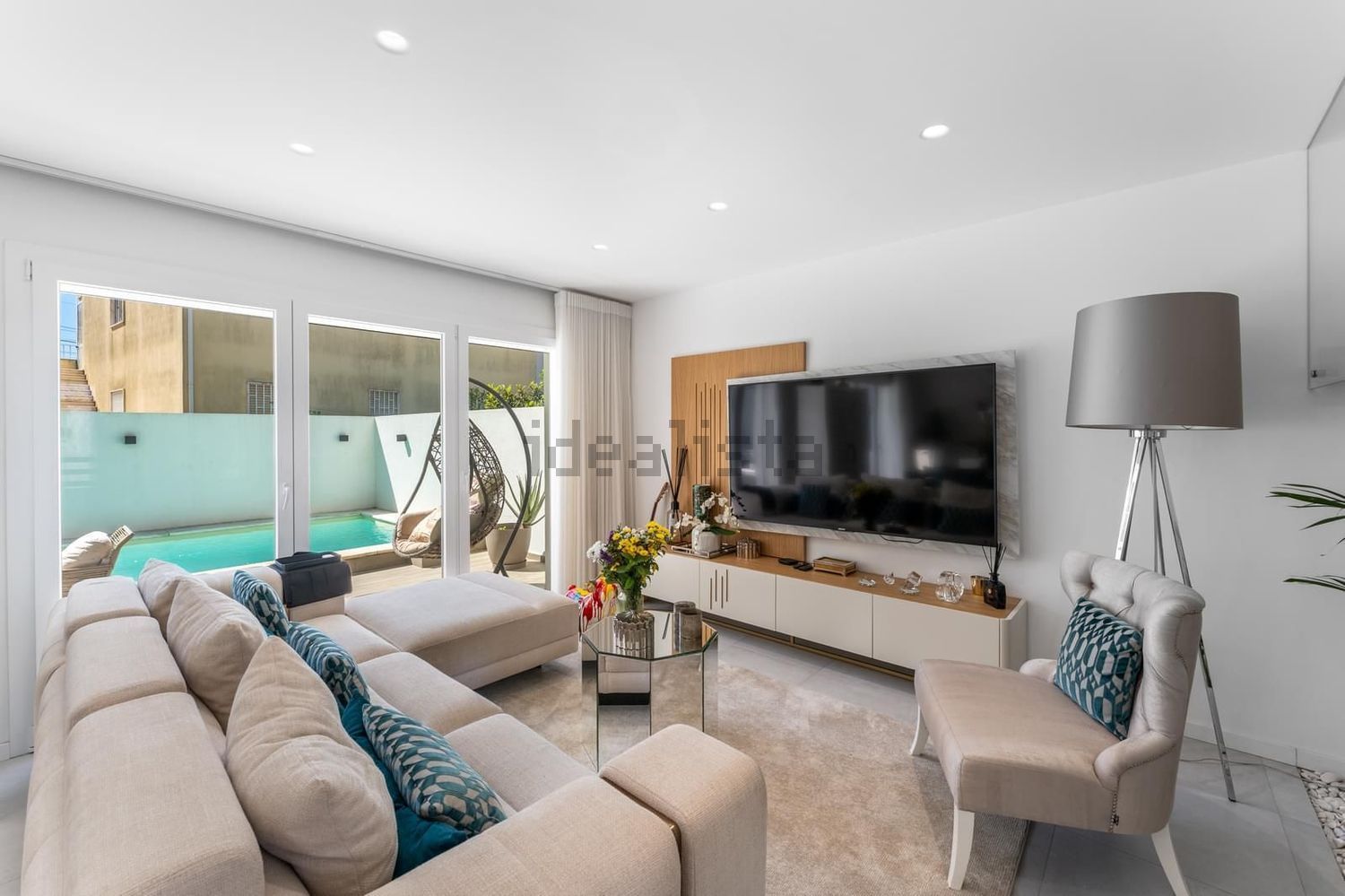 小楼房或独栋别墅出售在Rua Piteira Santos - 客厅