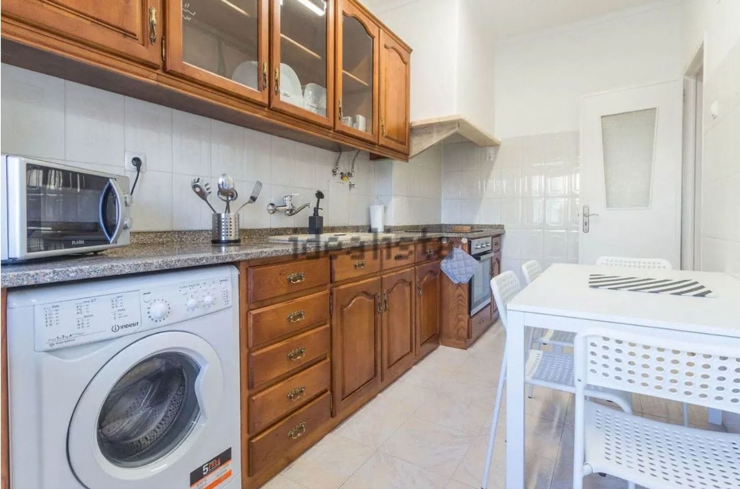 出租房间在Rua Elias Garcia, 158 - 厨房