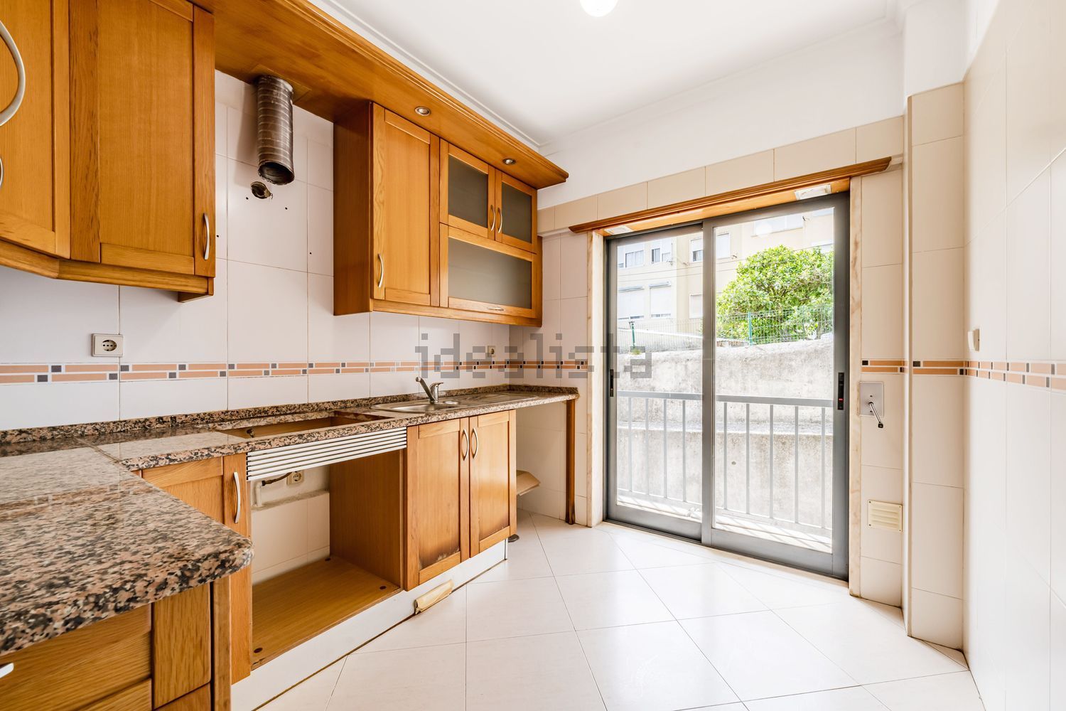 公寓 t3出售在Falagueira-Venda Nova - 厨房