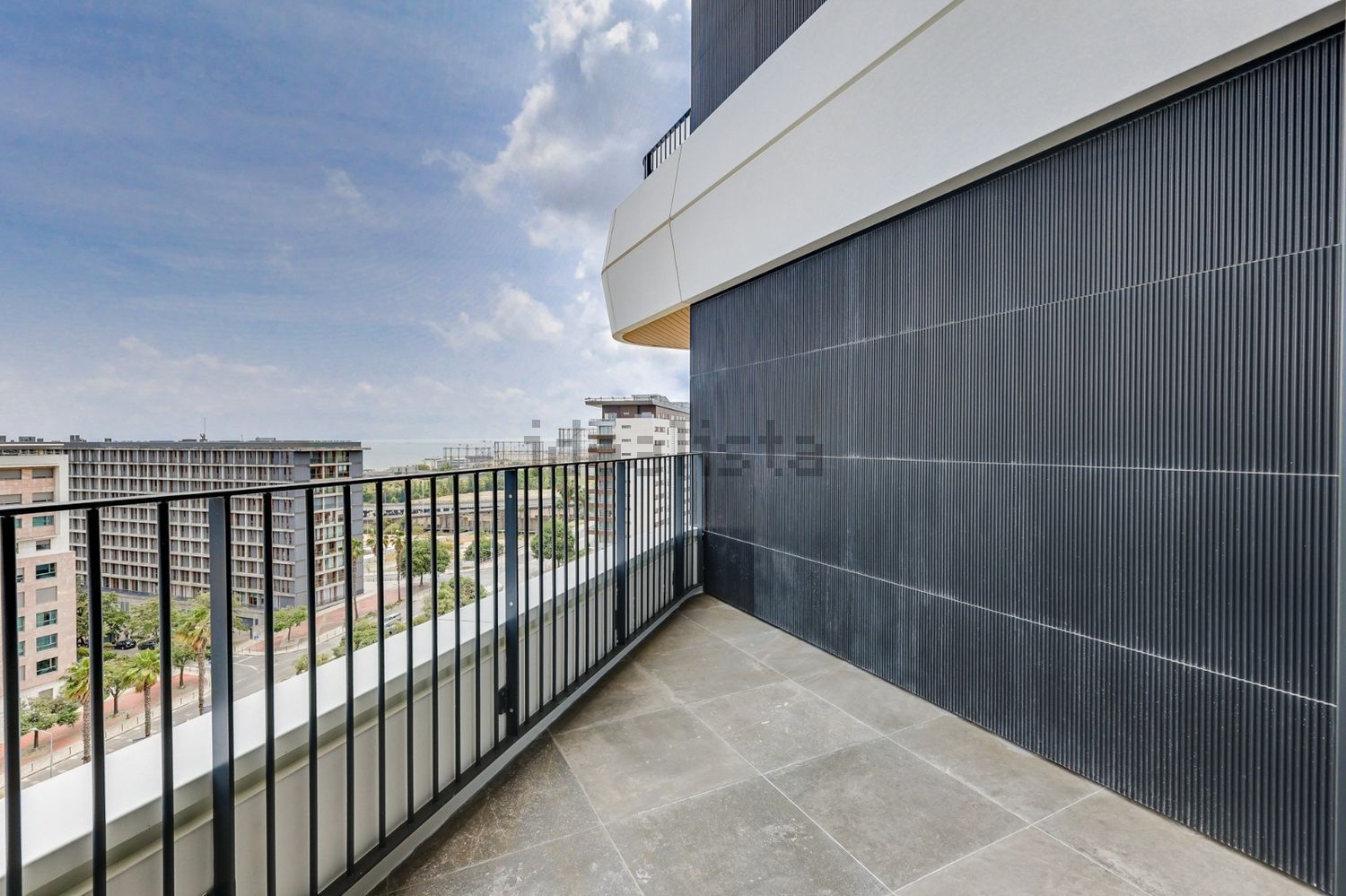 公寓 t1出售在Rua Mário Botas - 阳台