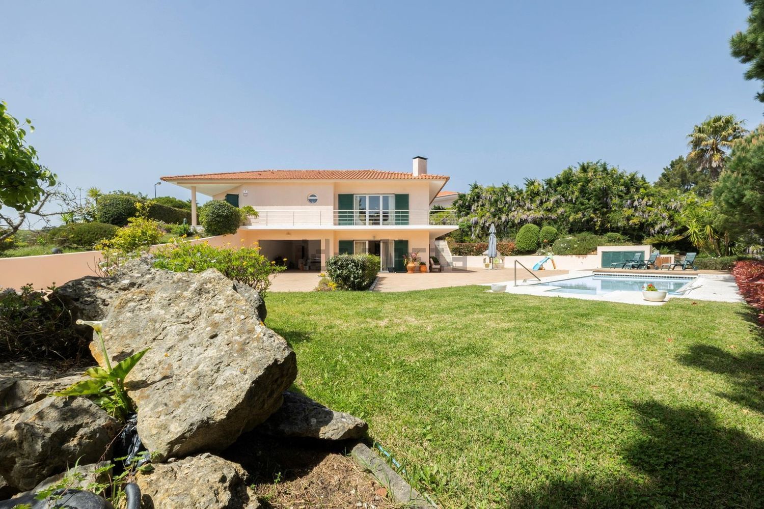 小楼房或独栋别墅出售在Rua da Mãe d'Água, 20 - 外立面