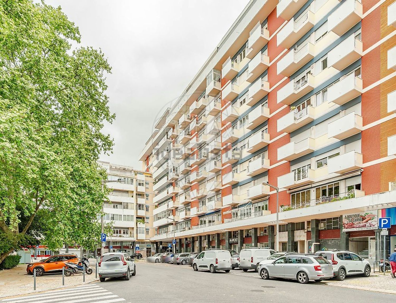 公寓 t3出售在Praça Rainha Santa - 视线