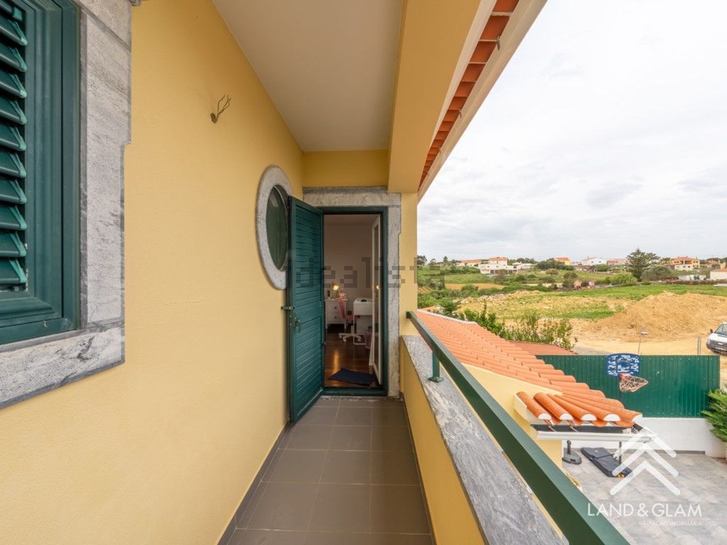 小楼房或独栋别墅出售在Rua das Helenas, 10 - 阳台