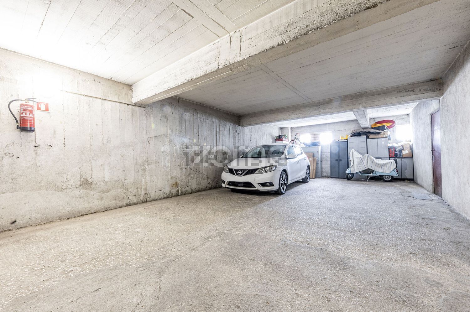 公寓 t2出售在Rua General Humberto Delgado, 41 - 停车位