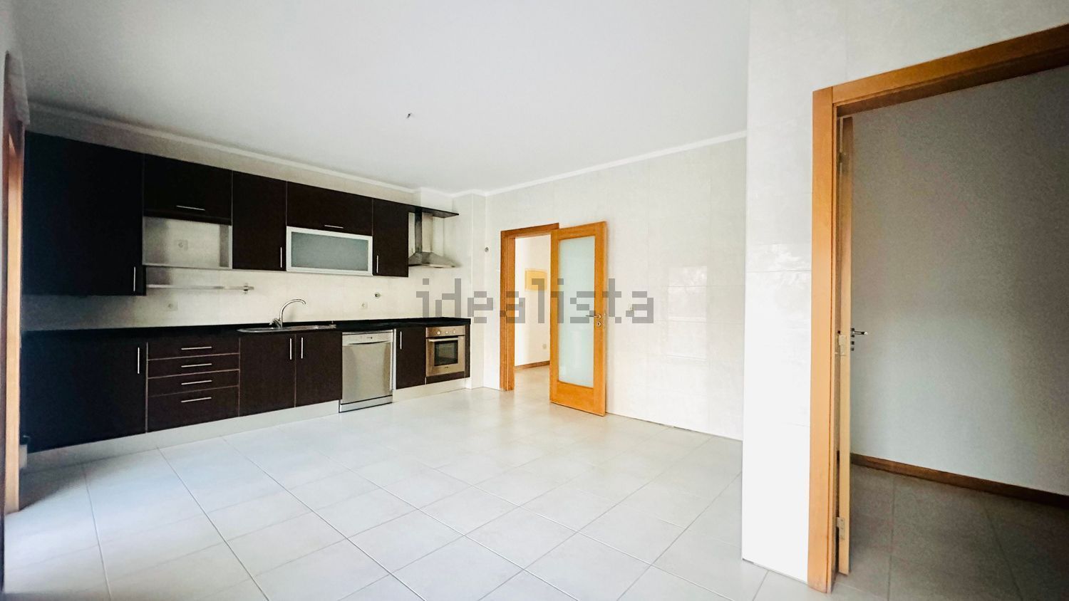 公寓 t4出售在Avenida Natália Correia - 厨房