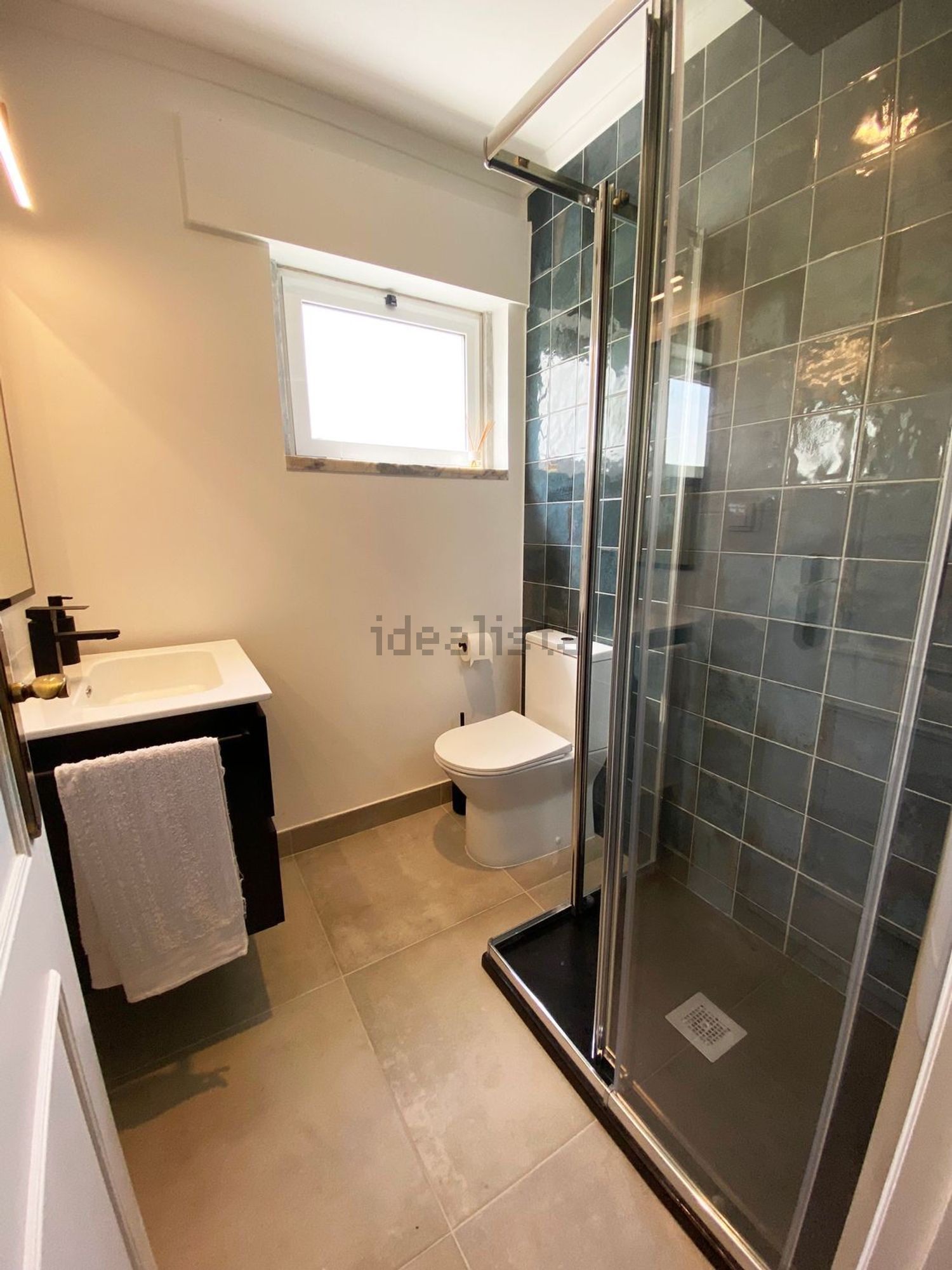 出租公寓 t2在Rua Laura Alves, 8 - 卫生间