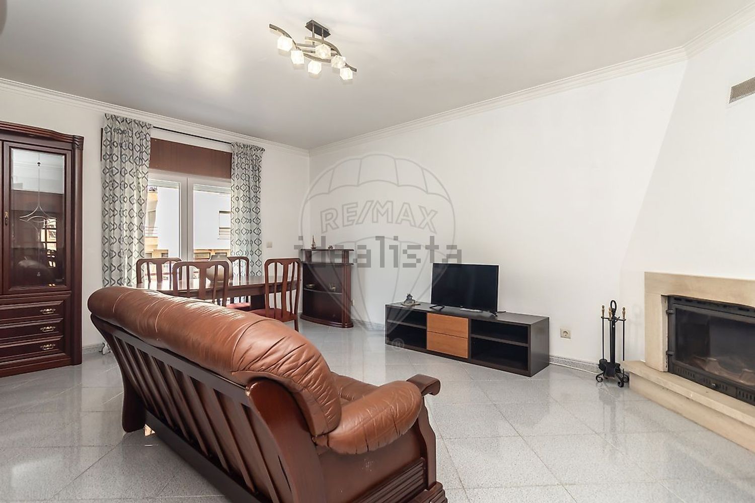 出租公寓 t2在Rua Hugo Casaes - 客厅