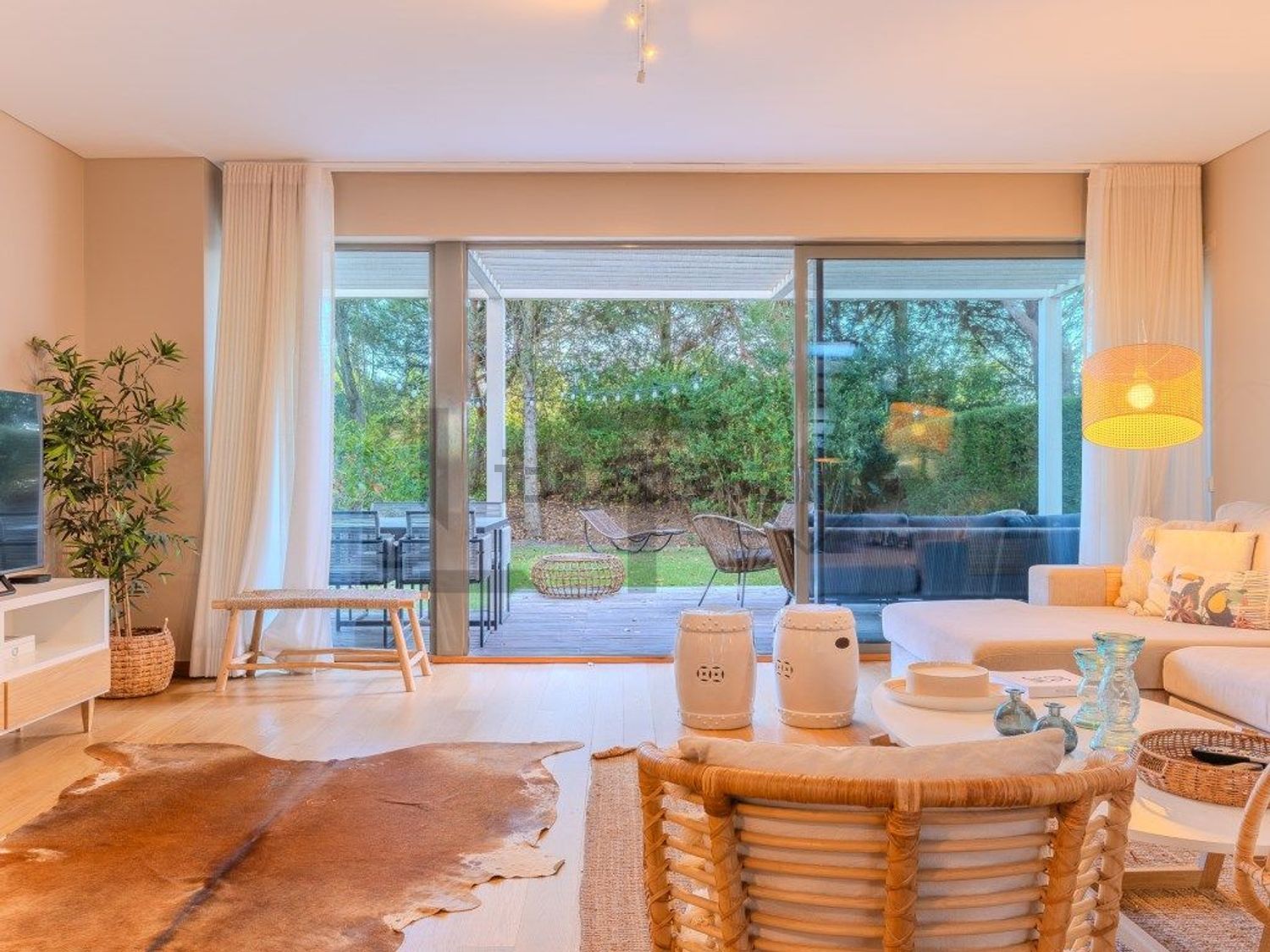 出租小楼房或独栋别墅在Alameda do Zambujeiro - 客厅