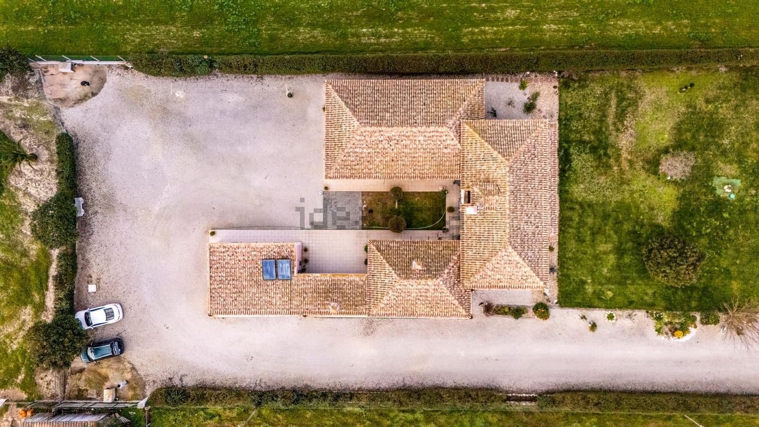 小楼房或独栋别墅出售N10 - 照片