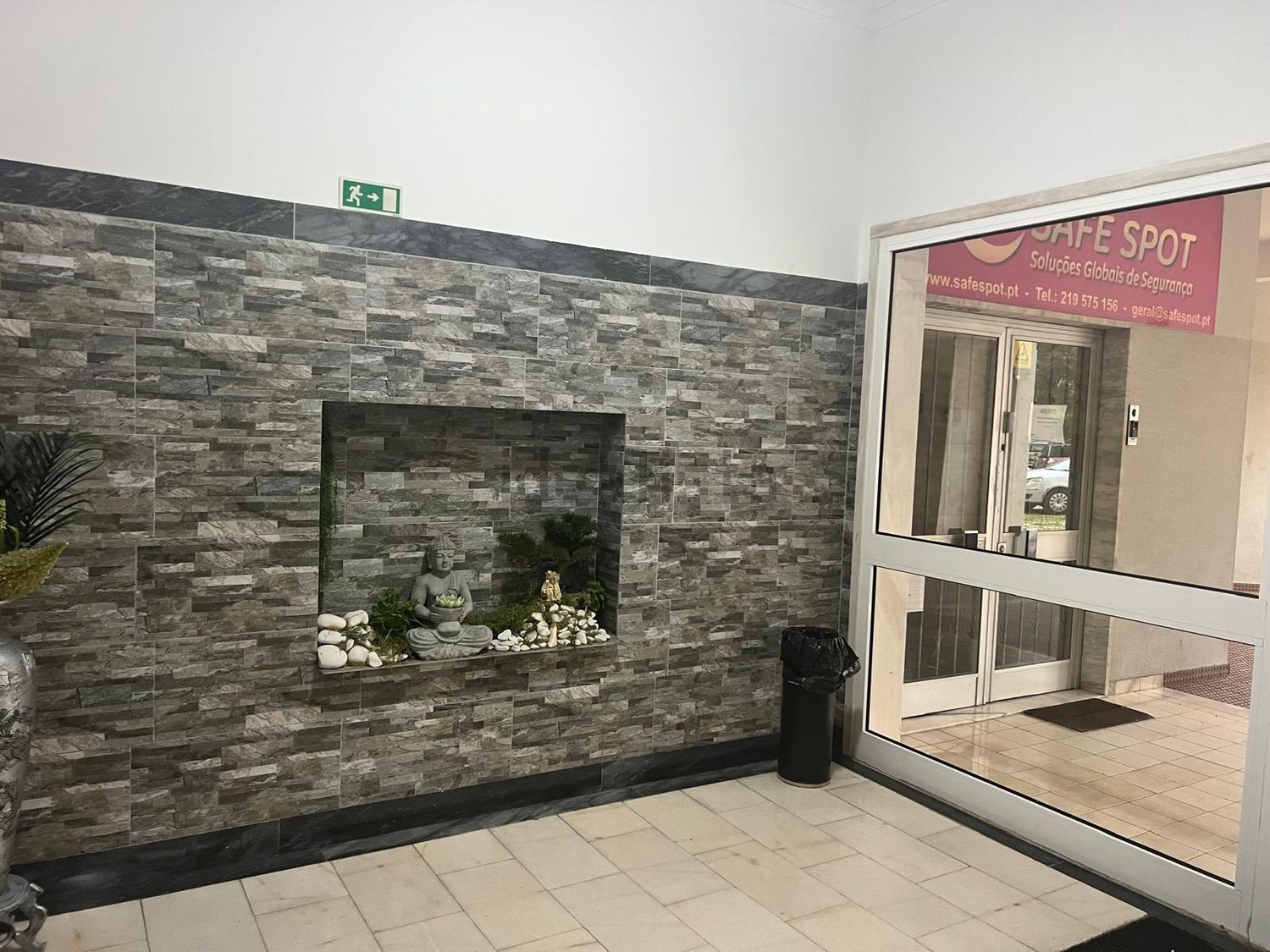 出租公寓 t3在Praceta Aníbal Faustino, 3 - 楼梯