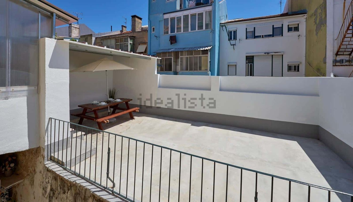 出租房间在Rua Barão de Sabrosa s/n - 阳台