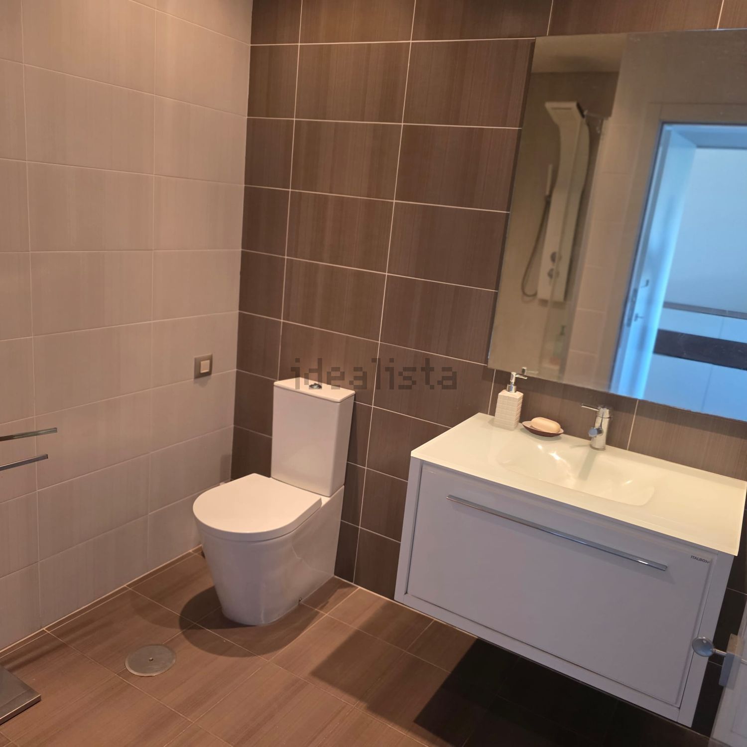 出租公寓 t2在Avenida Dom Afonso Henriques, 28 - 卫生间