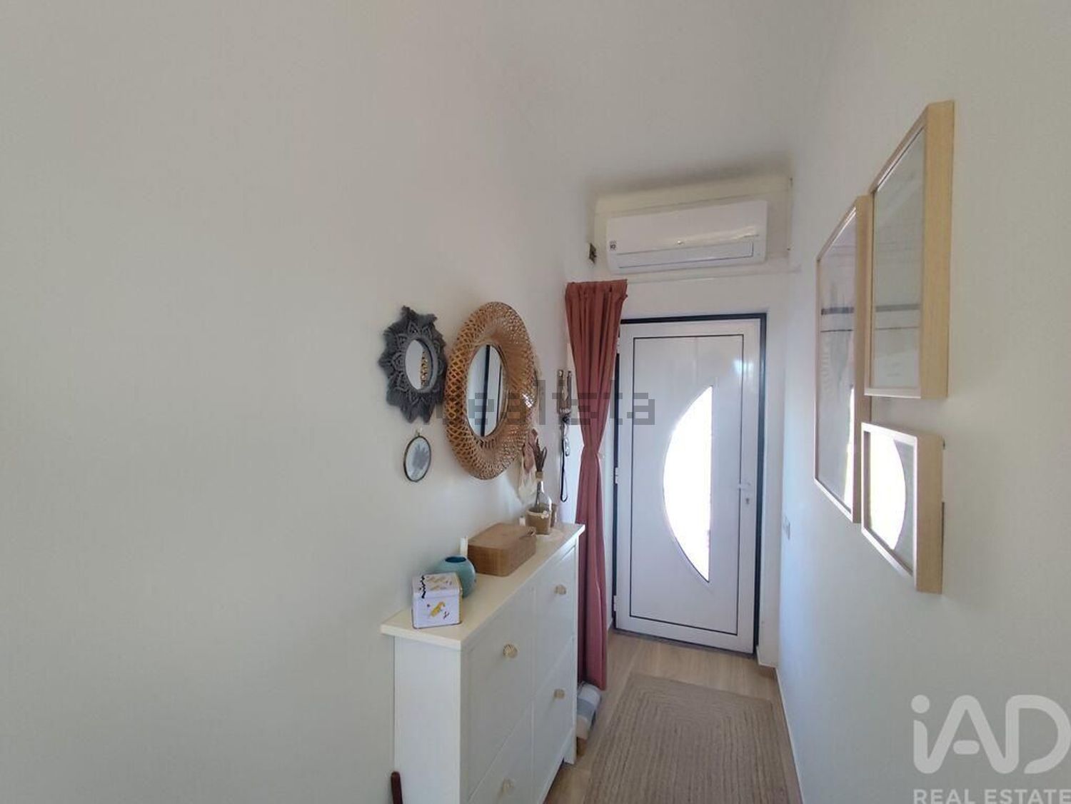 小楼房或独栋别墅出售在Lamas e Cercal - 过道