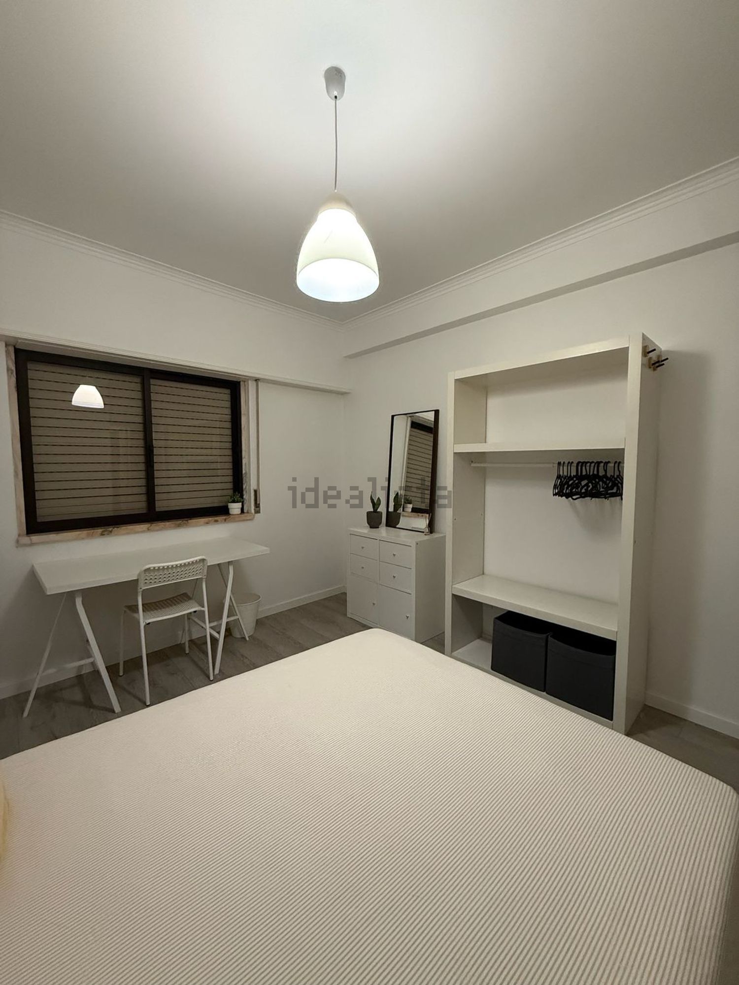 出租房间在Rua António Pedro, 11 - 卧室