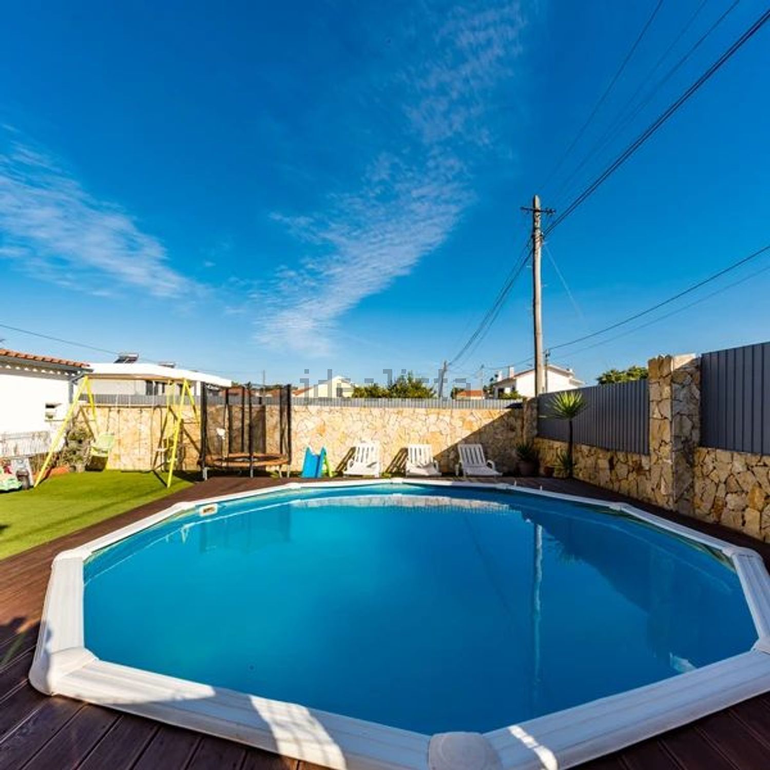 小楼房或独栋别墅出售在Rua Fernando Pessoa - 游泳池