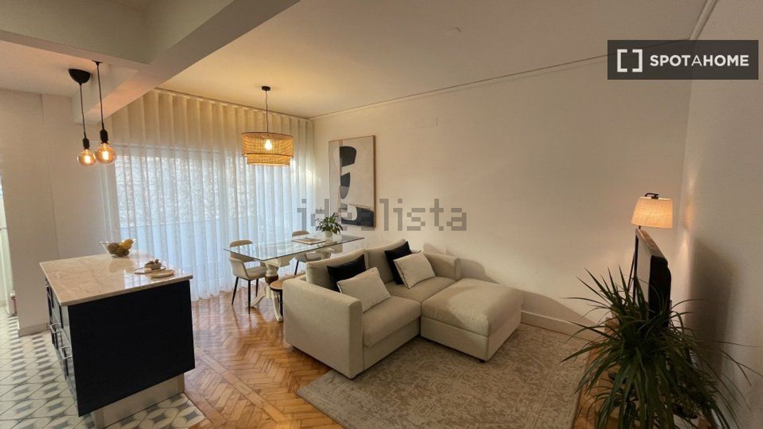 出租公寓 t1在Avenida General Roçadas - 客厅