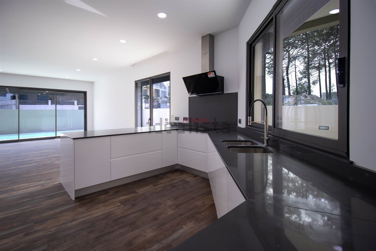 小楼房或独栋别墅出售在Rua das Olaias - 照片