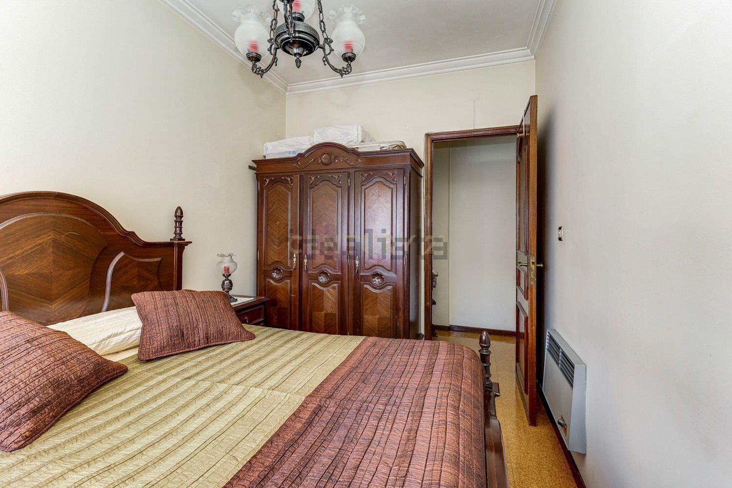 公寓 t1出售在Rua Montepio Geral s/n - 卧室