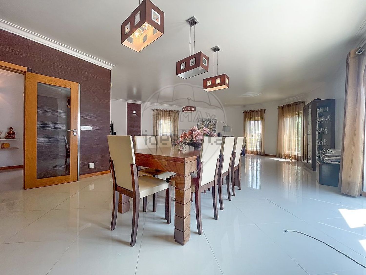 小楼房或独栋别墅出售在Rua Juncal - 客厅