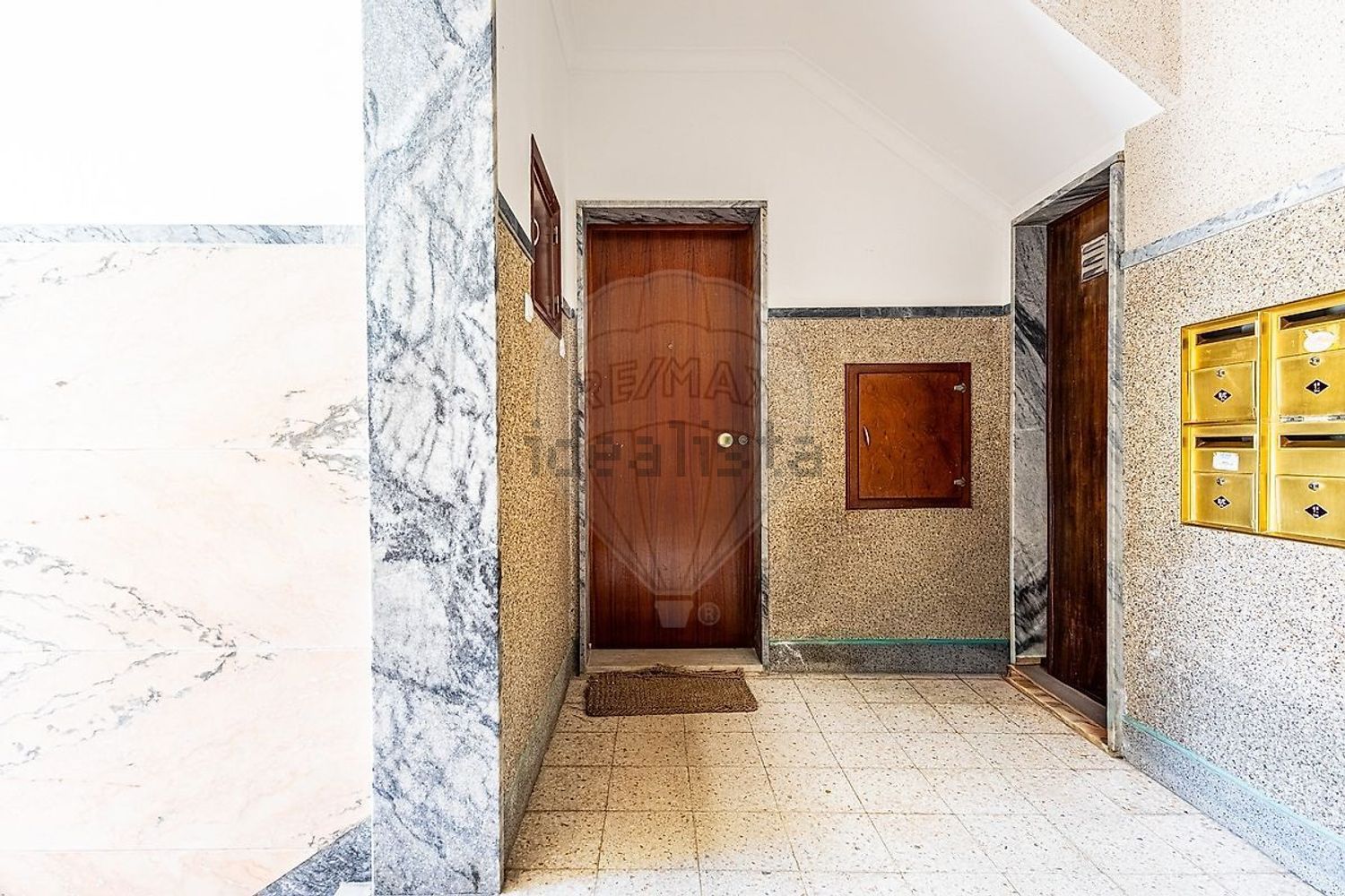 公寓 t3出售在Rua Doutor Emídio Guilherme Garcia Mendes - 过道