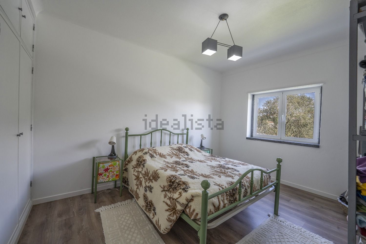 小楼房或独栋别墅出售2640-730 - 卧室