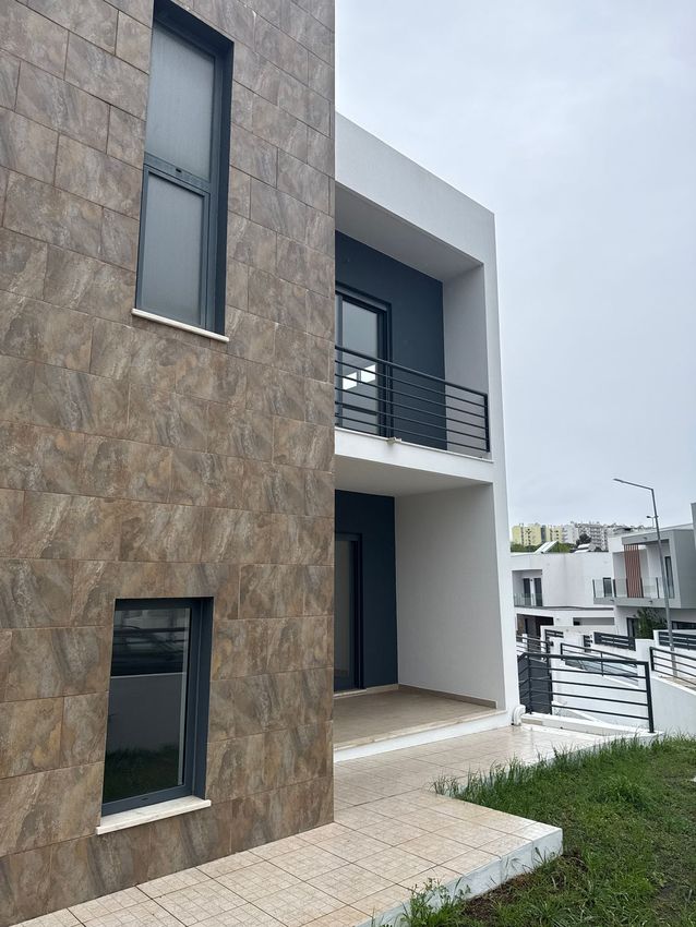 小楼房或独栋别墅出售在Rua Pulido Valente, 14