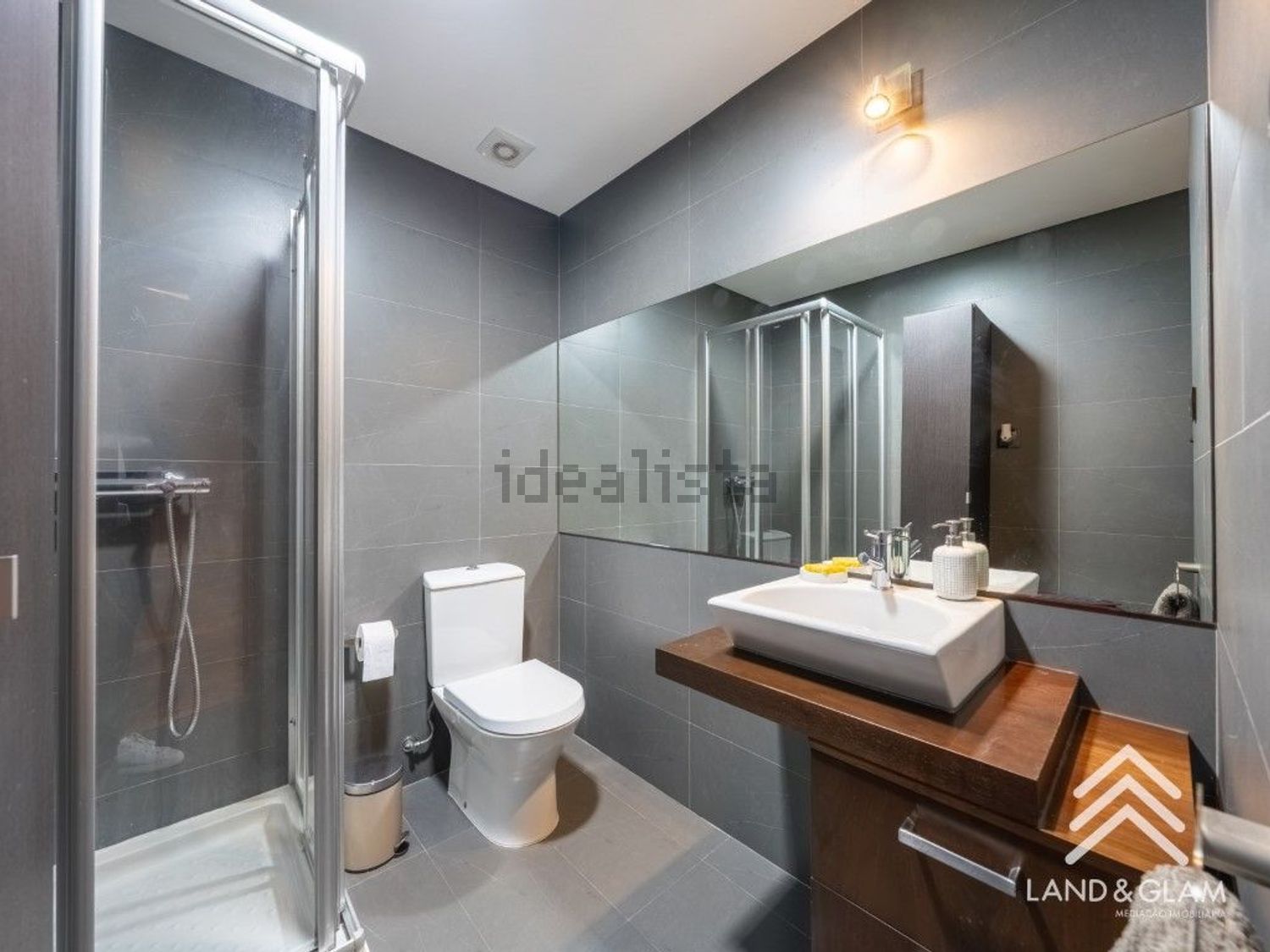 小楼房或独栋别墅出售在Rua das Helenas, 10 - 卫生间