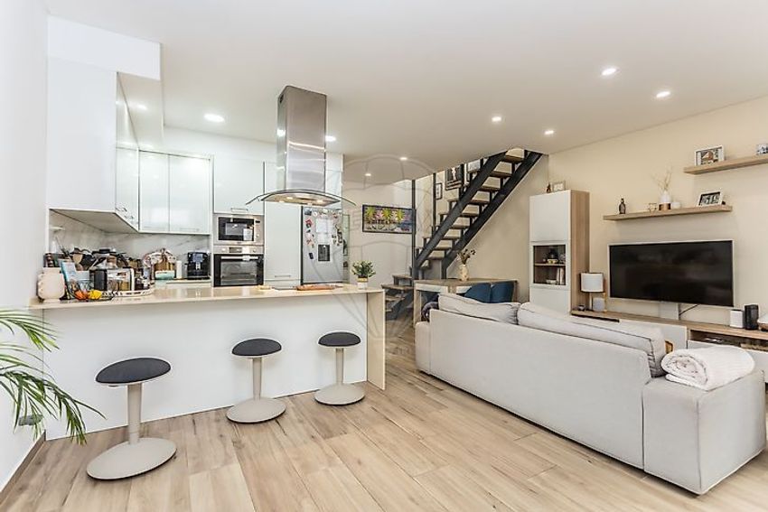 双拼别墅出售在Rua Conselheiro Joaquim António D'Aguiar