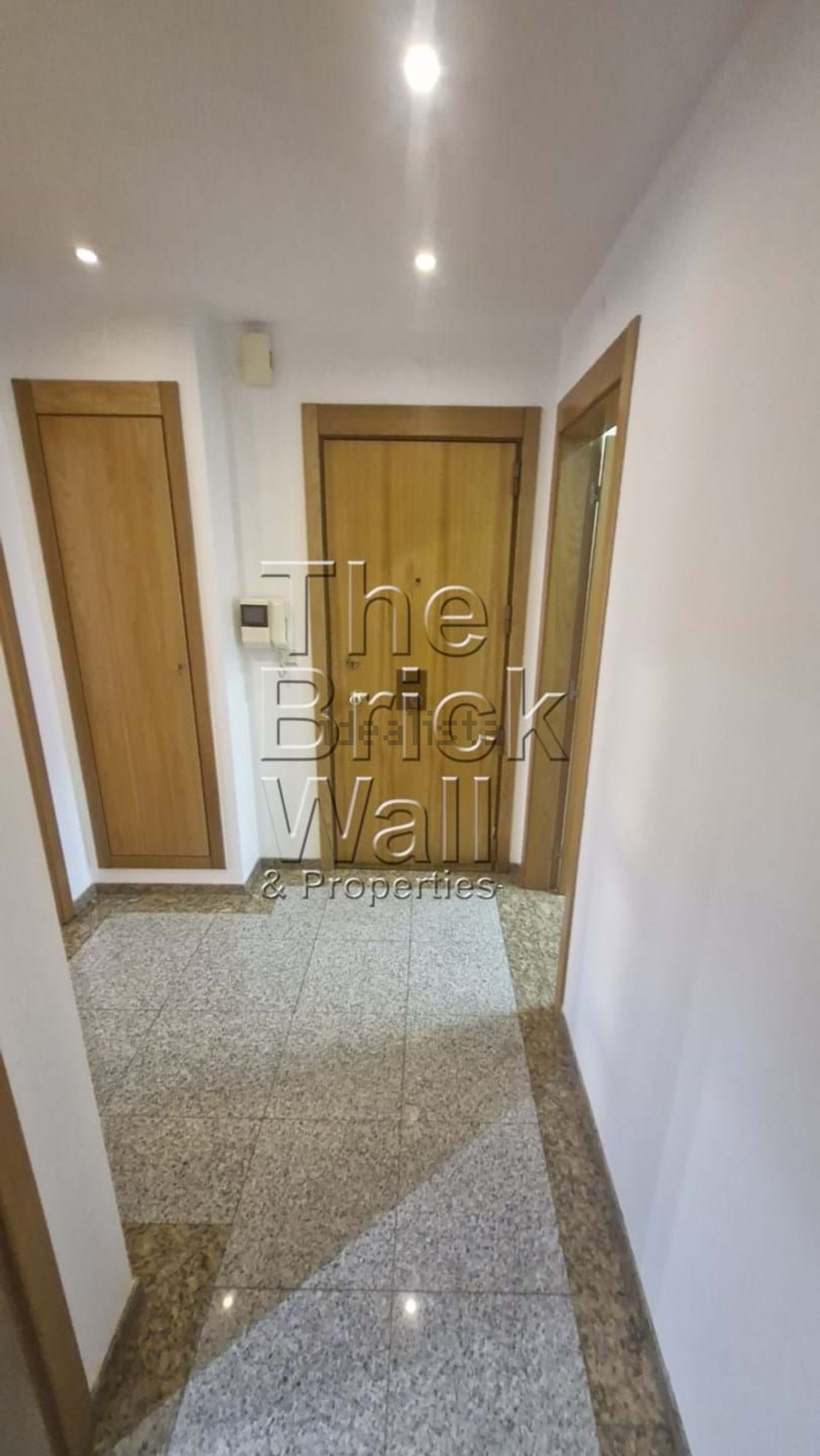 出租公寓 t3在Alto dos Moinhos - 过道