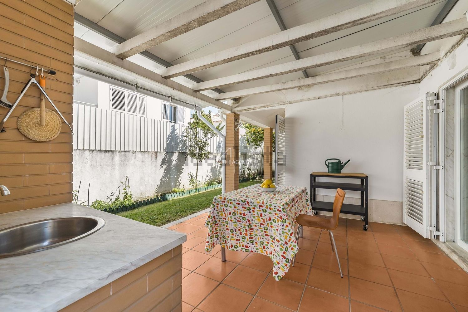 小楼房或独栋别墅出售在Rua Mar da Palha - 阳台