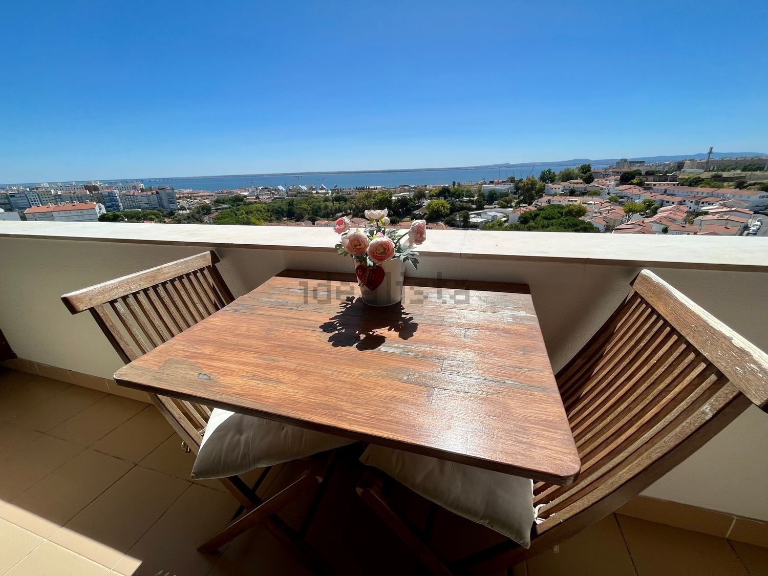 出租公寓 t3在Rua Engenheiro Cunha Leal, 36 - 露台