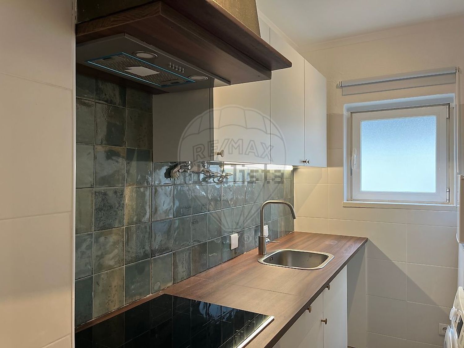 出租公寓 t1在Avenida Professor Doutor Reinaldo dos Santos - 厨房