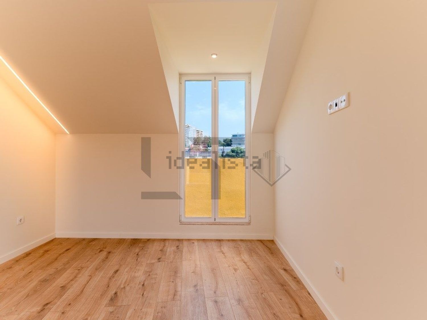 公寓 t2出售在Rua Doutor António Granjo, 4 a - 居住