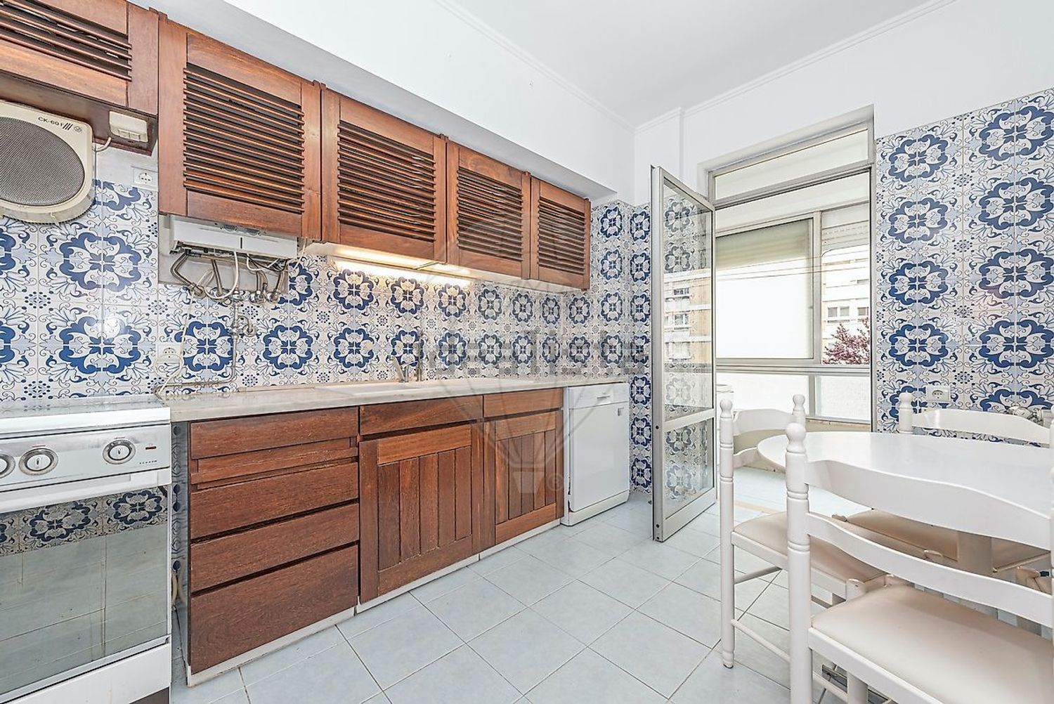 公寓 t3出售在Rua Júlio Dinis - 厨房